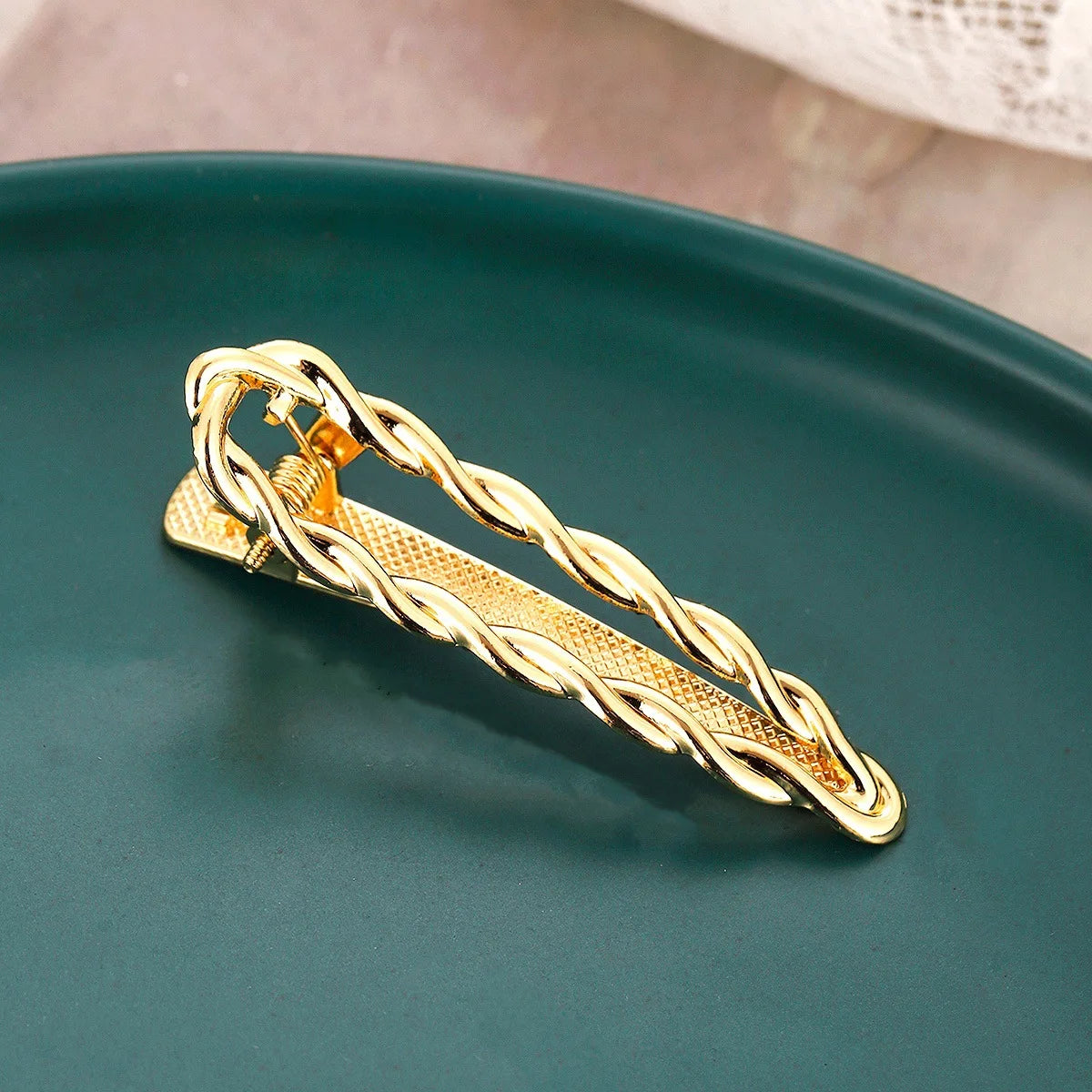 New Hairpin Hair Sticks Dragonfly ShapeTrendy Vintage Metal Hair Accessories Headwear Hairstyle for Women Jewelry H049