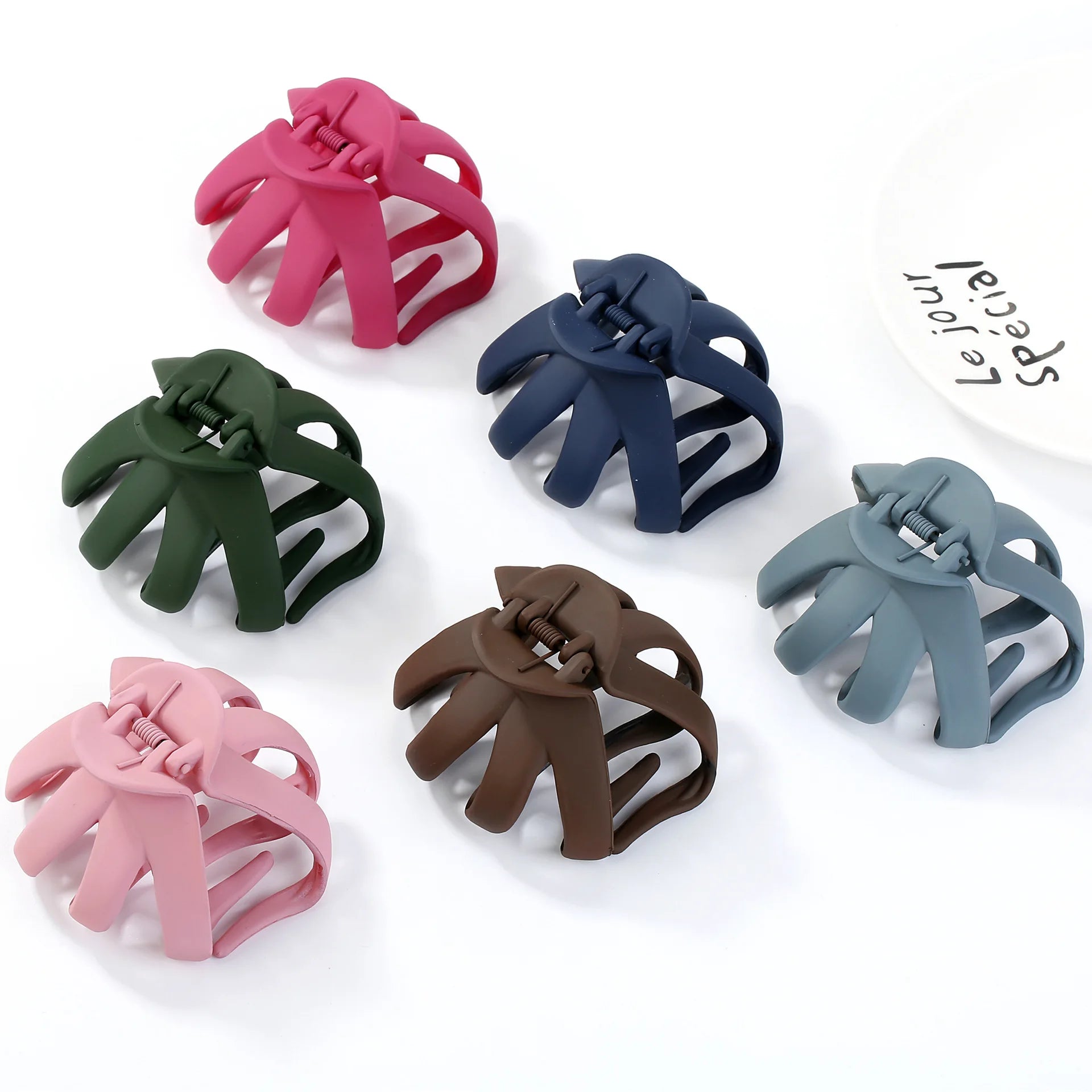 Women Girls Geometric Hair Claw Clamps Metal Hair Crab Moon Shape Hair Claw Clip Solid Color Hairpin Large Size Hair Accessories