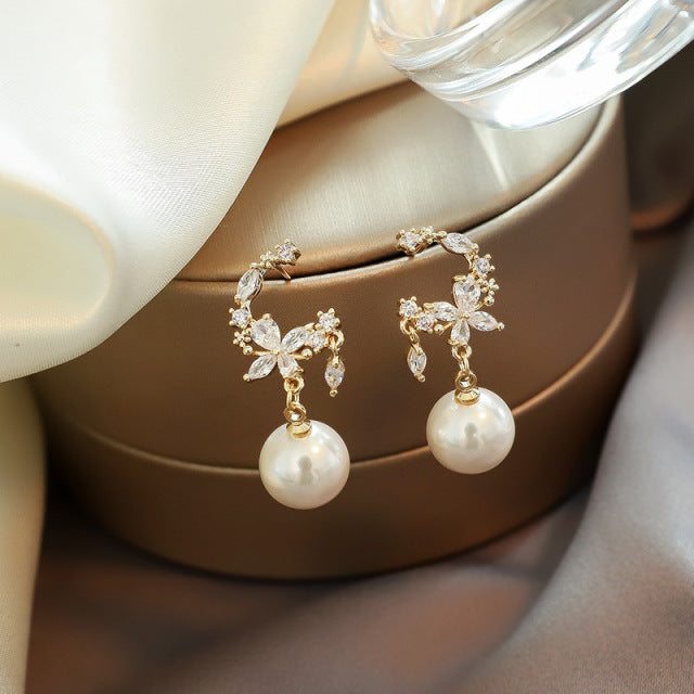 2025 New Korean Style Contracted Heart Pearl Earrings For Women Sweet Flower Zircon Geometric Stud Earring Girl Party Jewelry