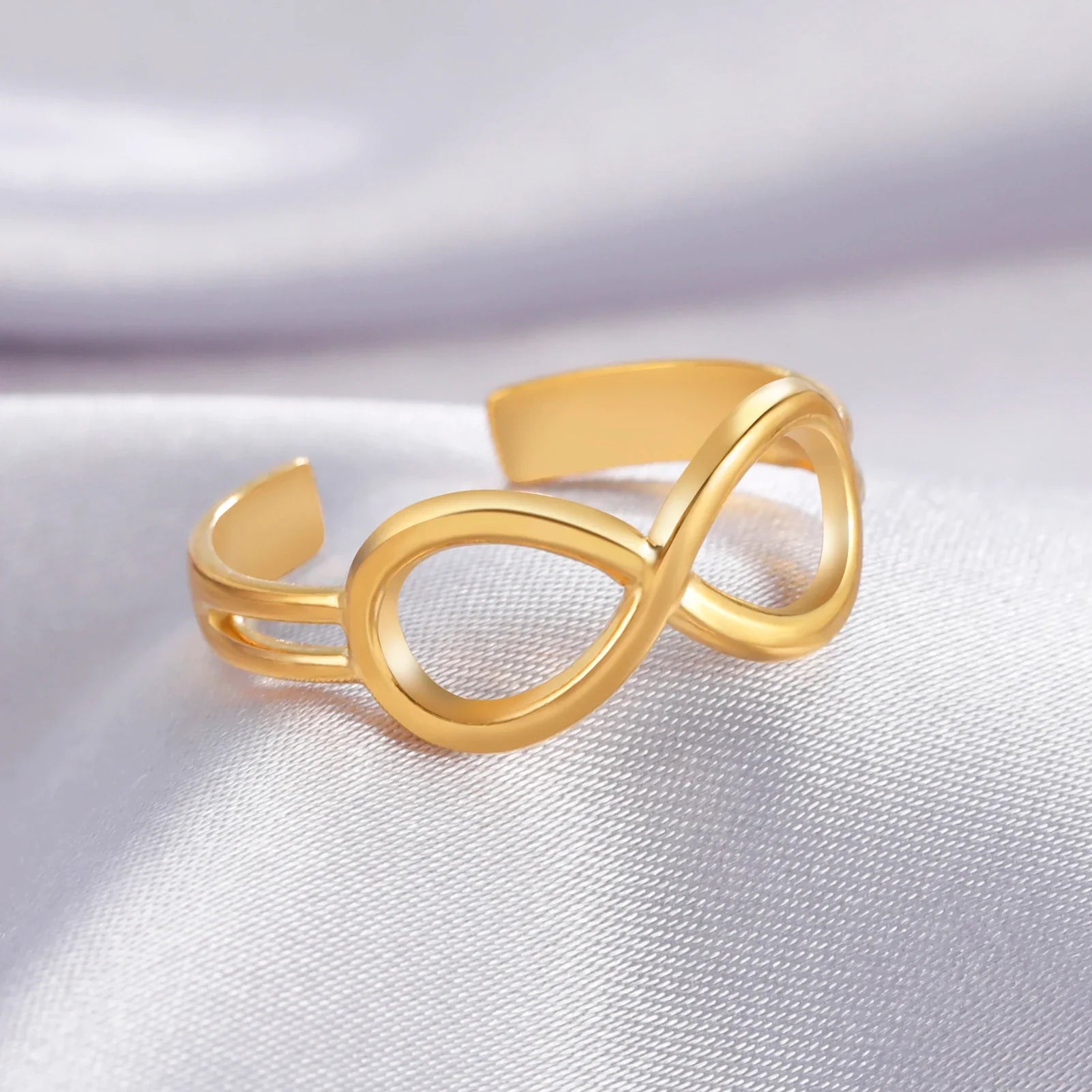 Hollow Infinity Symbol Adjustable Rings for Women Simple Fashion Stainless Steel Finger Rings Jewelry for Party Gifts