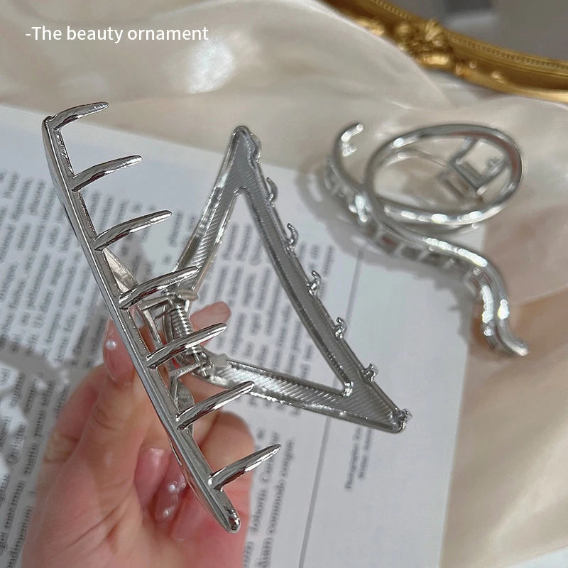 Ruoshui Woman Large Elegant Metal Silver Washing Face Hair Claws Novelty Hairpins Punk Style Barrettes Girls Hair Clips Hairgrip