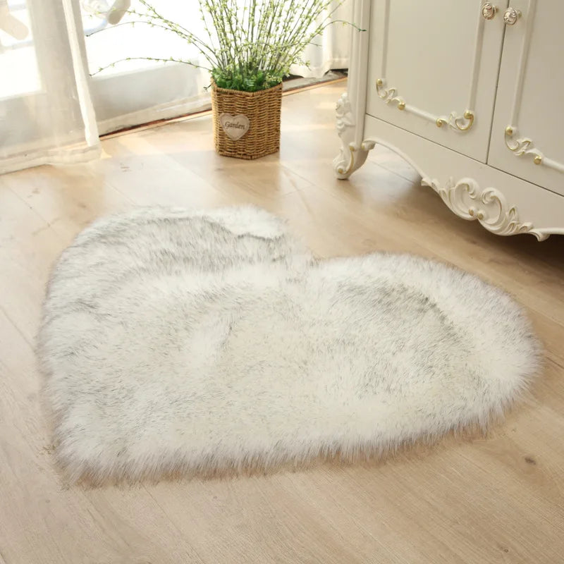 Carpet In The Living Room Large Rugs Plush Heart Shaped Non-Slip Bedrooom Modern Carpet Furry Floor Mat Children's Room Decor