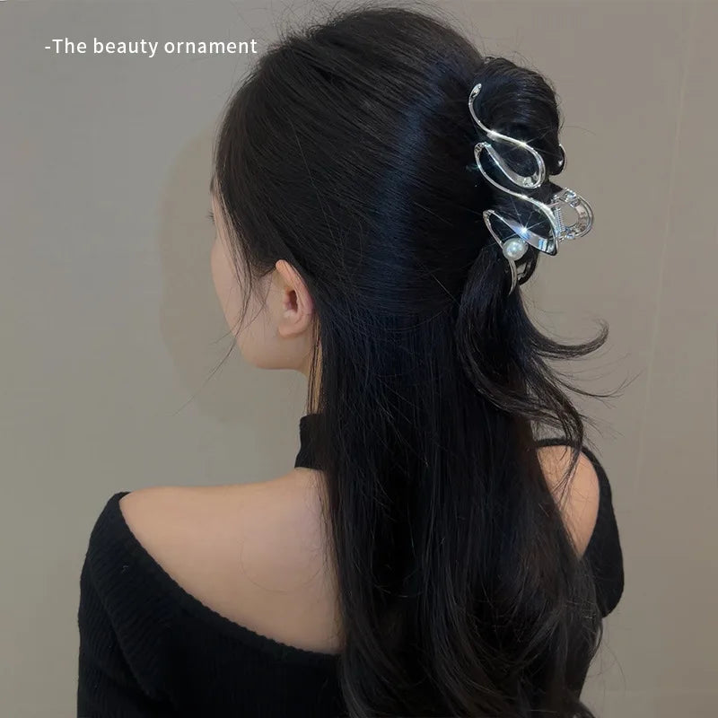 Ruoshui Woman Large Elegant Metal Silver Washing Face Hair Claws Novelty Hairpins Punk Style Barrettes Girls Hair Clips Hairgrip