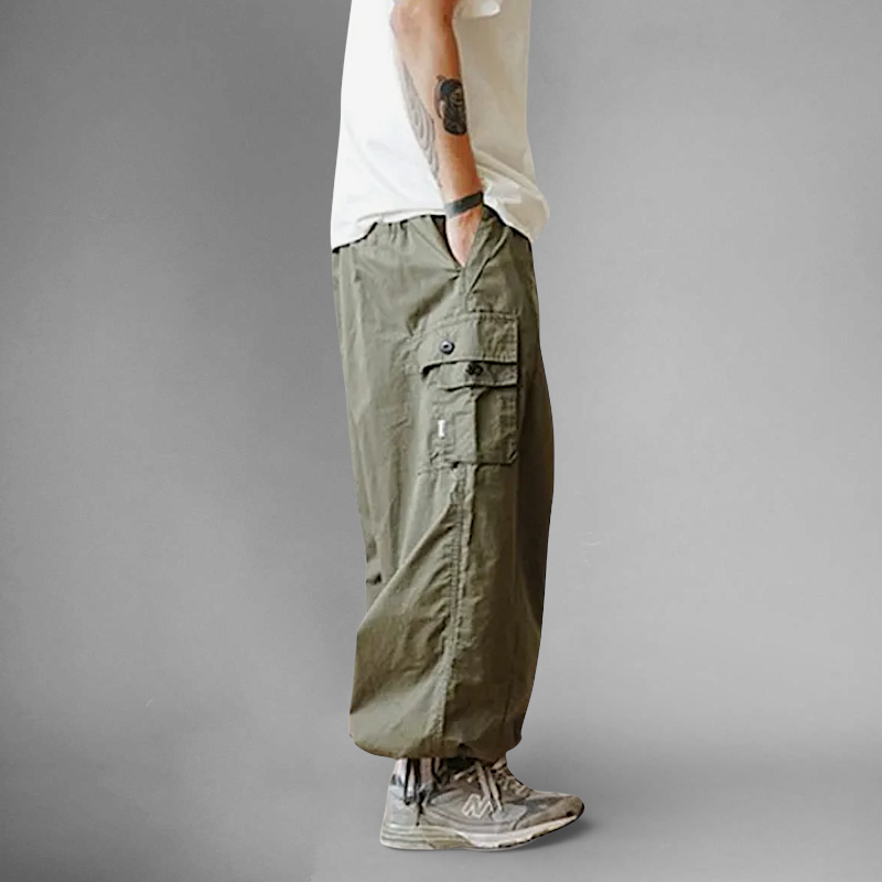 Baggy fit cargo pocket wide leg pant