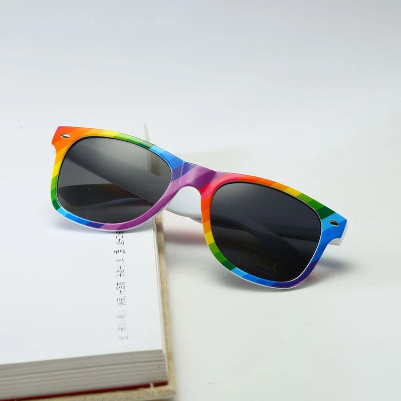 Wholesale Rainbow Pride Sunglasses Unisex Retro UV400 Protection LGBT Eyewear Bulk Sunglasses for Adults Teens Party Glasses