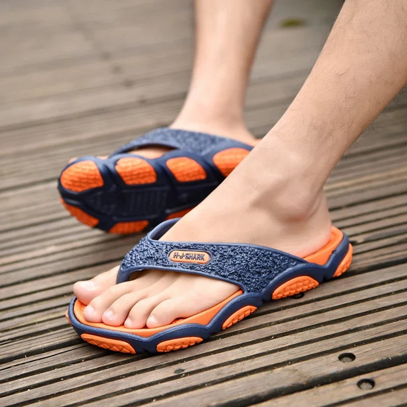 Trend Summer Men Slippers Flip Flops Beach Sandals Non-slip Casual Flat Shoes Slippers Indoor House Shoes for Men Outdoor Slides