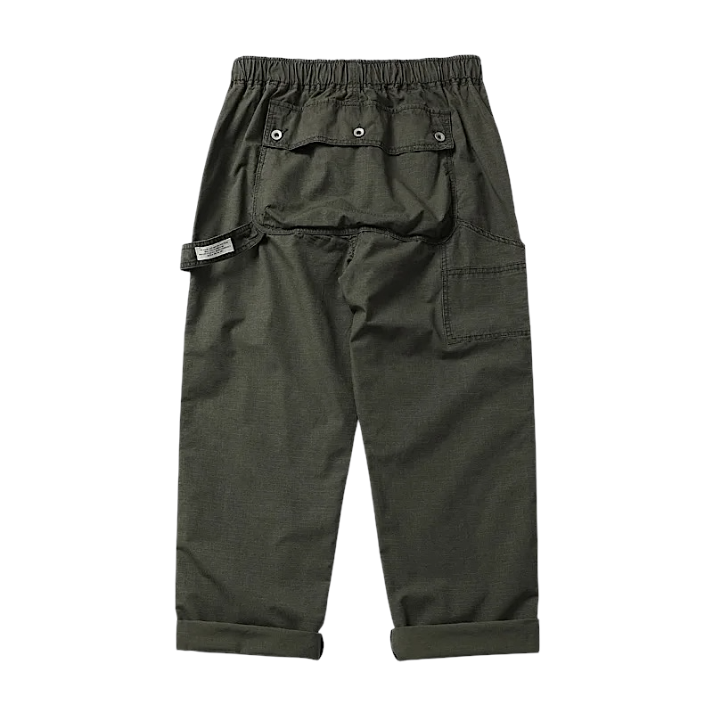Relaxed elastic waist pants with back cargo pocket