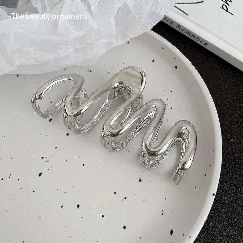 Ruoshui Woman Large Elegant Metal Silver Washing Face Hair Claws Novelty Hairpins Punk Style Barrettes Girls Hair Clips Hairgrip