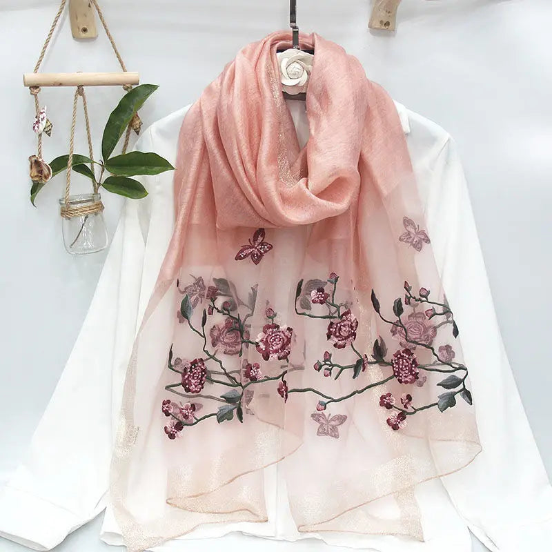 Fashion 2024 Beach Stoles Women Scarf Silk Wool Embroidery Floral Female Thin Foulard Bufanda Hijab Wraps Pashmina Shawl Scarves