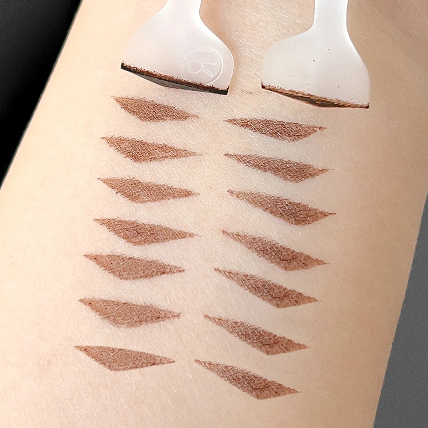 DIY Eye Liner Extension Stamps for Beginner Eye Makeup Stencils Long Lasting Eyelash Template with Ink Paste Brown Comestic Tool