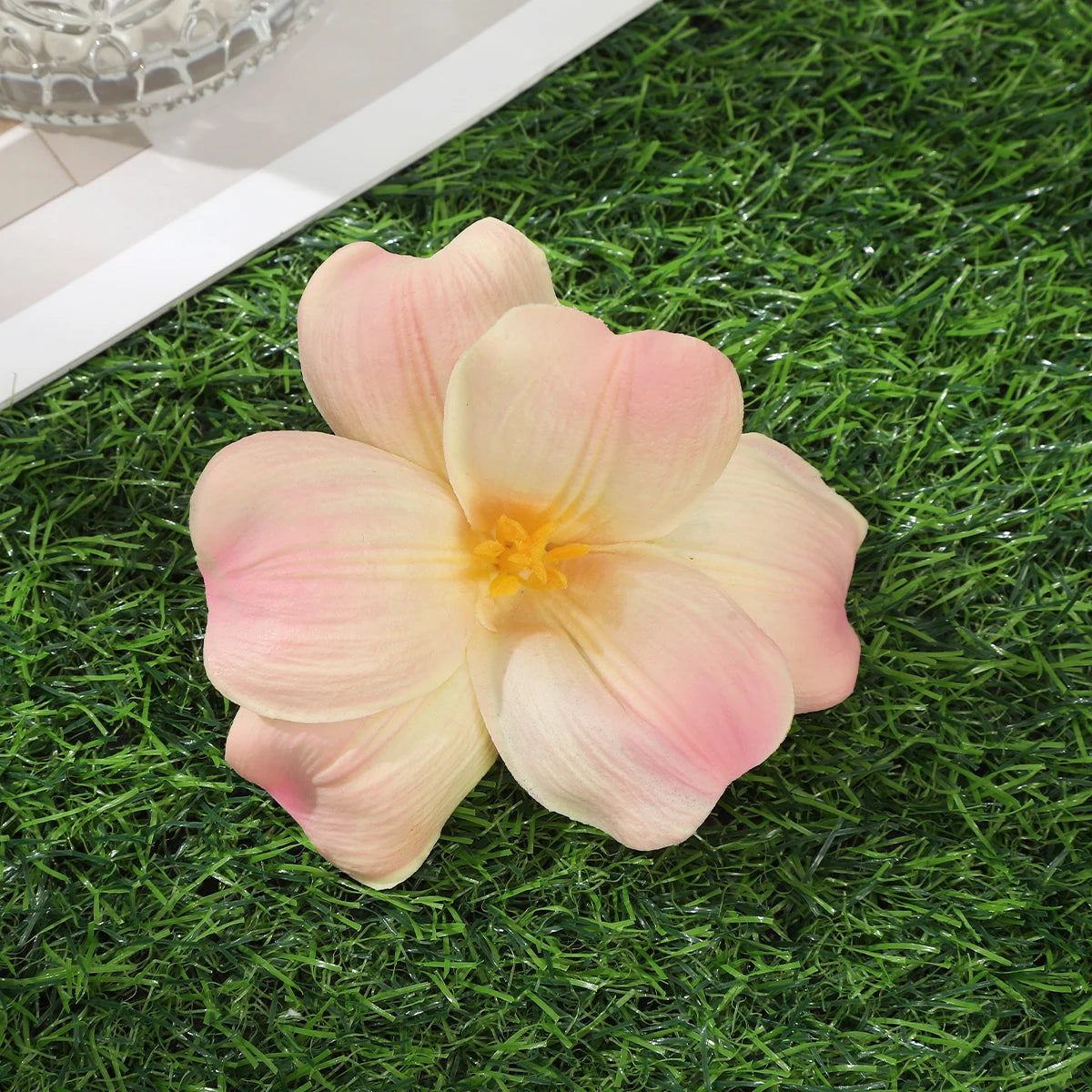 AWAYTR Hawaiian Flower Hair Clip For Women Girls Romantic Bohemian Flower Side Bangs Clip BB Hair Clips Hair Accessories