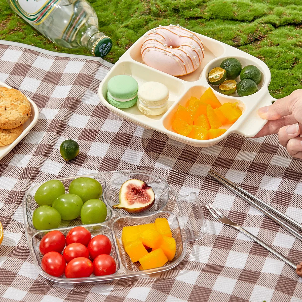 4-Compartment Cute Children Food Plate Dishes Reusable Plastic Snack Dessert Salad Plate Fruit Tray Tableware Dishwasher Safe