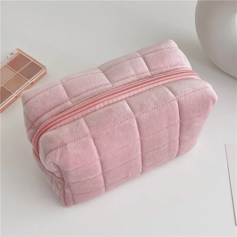 Cute Fur Makeup Bag for Women Zipper Large Solid Color Cosmetic Bag Travel Make Up Toiletry Bag Washing Pouch