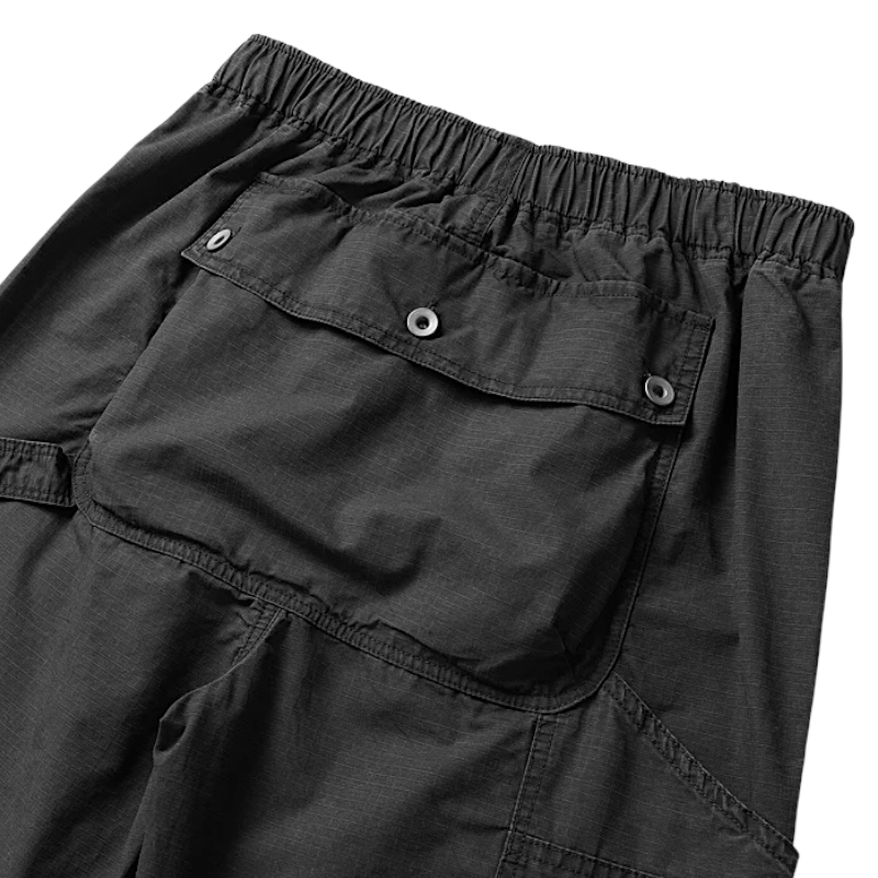 Relaxed elastic waist pants with back cargo pocket