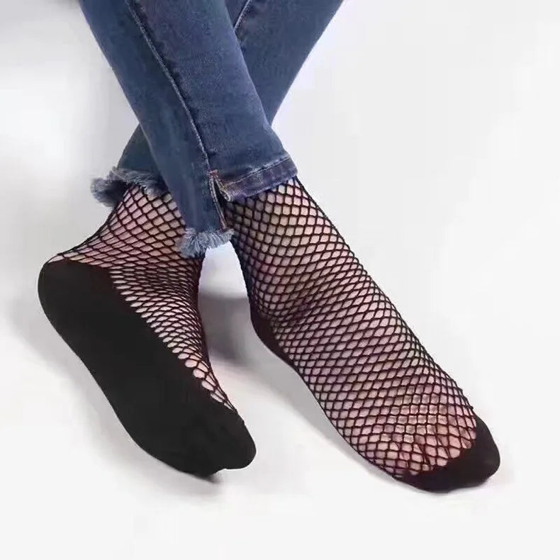 Summer Women Sexy Grid Socks Short Fishnet Socks Hollow Lattice Geometry Black Breathable Net Socks Female 1pair=2pcs tt099