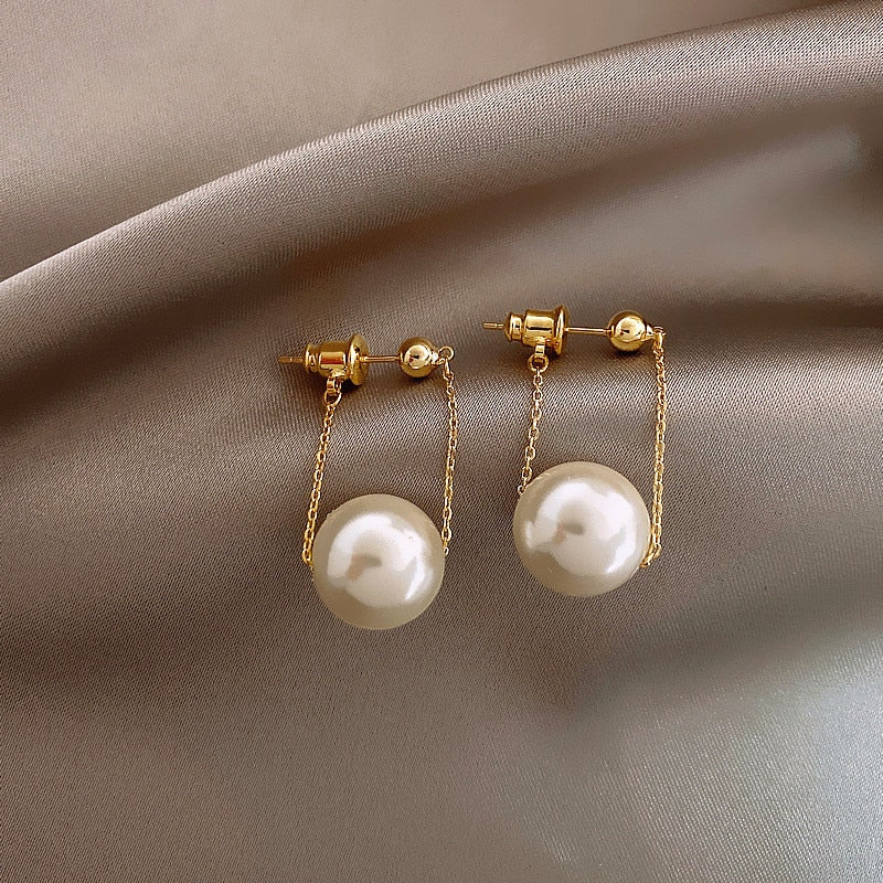 2022 New Cute Pearl Studs Hoop Earrings for Women Gold Color Eardrop Minimalist Tiny Huggies Hoops Wedding Fashion Jewelry