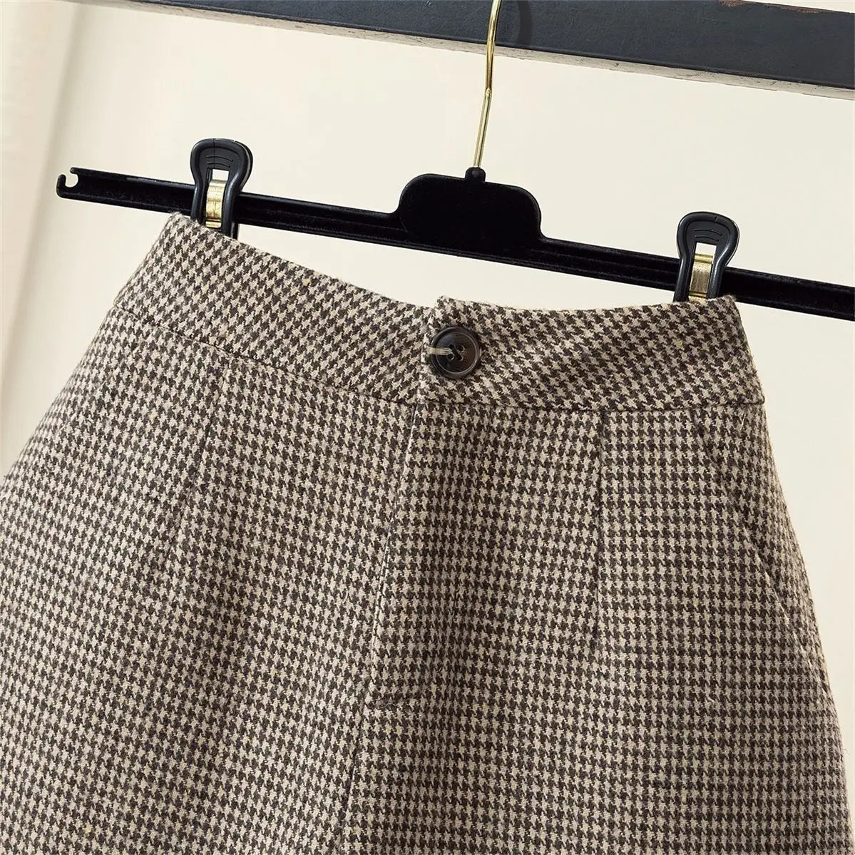 New 2024 Casual Woolen Shorts Women Autumn Winter High Waist Belted Elegant Short Pants Ladies Slim Plaid Breechcloth Outer M44