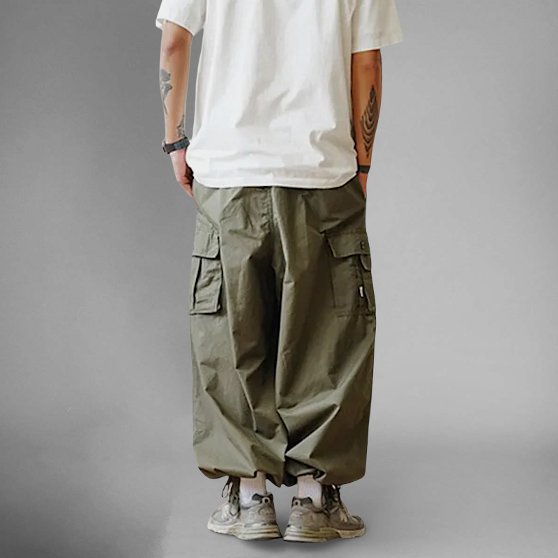 Baggy fit cargo pocket wide leg pant