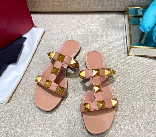 2023 New Round Toe Open Toe Flat Women's Shoes Large Rivet Sandals Women's Large Size Slippers