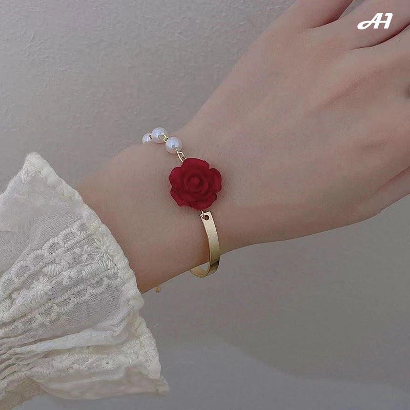 Imitation Pearl Bracelet For Women Light Luxury Flower Butterfly Adjustable Cuff Bracelet Wedding Jewelry