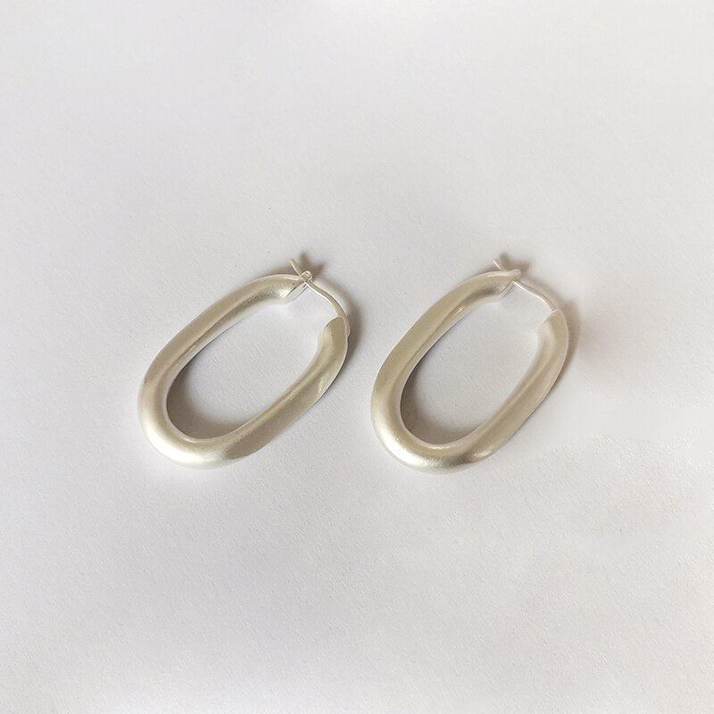 Box O Shape Bright Matte Solid Gold Color Hoop Earrings Thick Oval Geometric Earrings Minimalist Earrings Stars Design