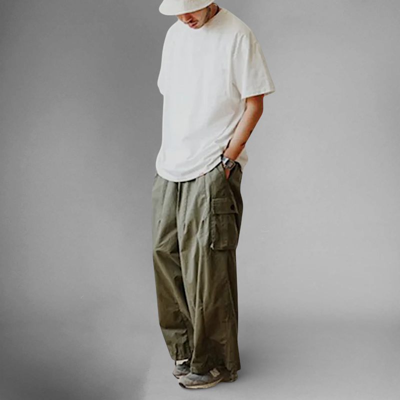 Baggy fit cargo pocket wide leg pant