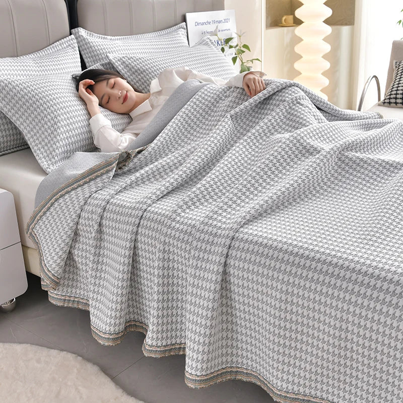 Blanket Jacquard Bedspread Skin-friendly Towel Blankets Simple Style Plaid Single/Queen Air Conditioning Blanket