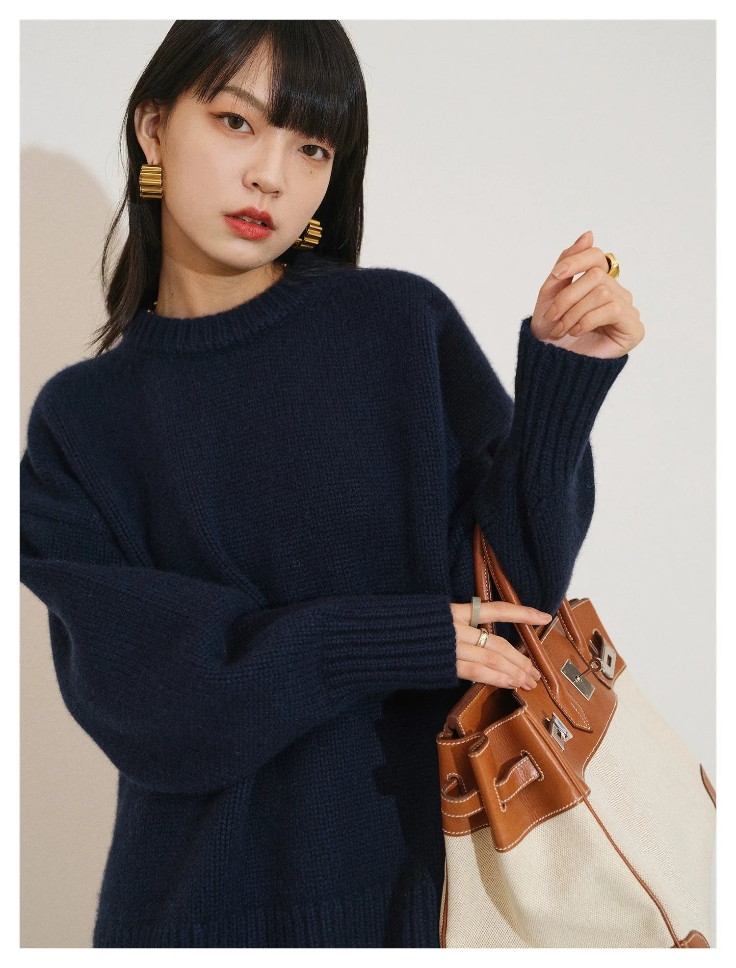 2023 European round neck 100% cashmere sweater women's thick lazy wind silhouette sweater women's loose knit base shirt