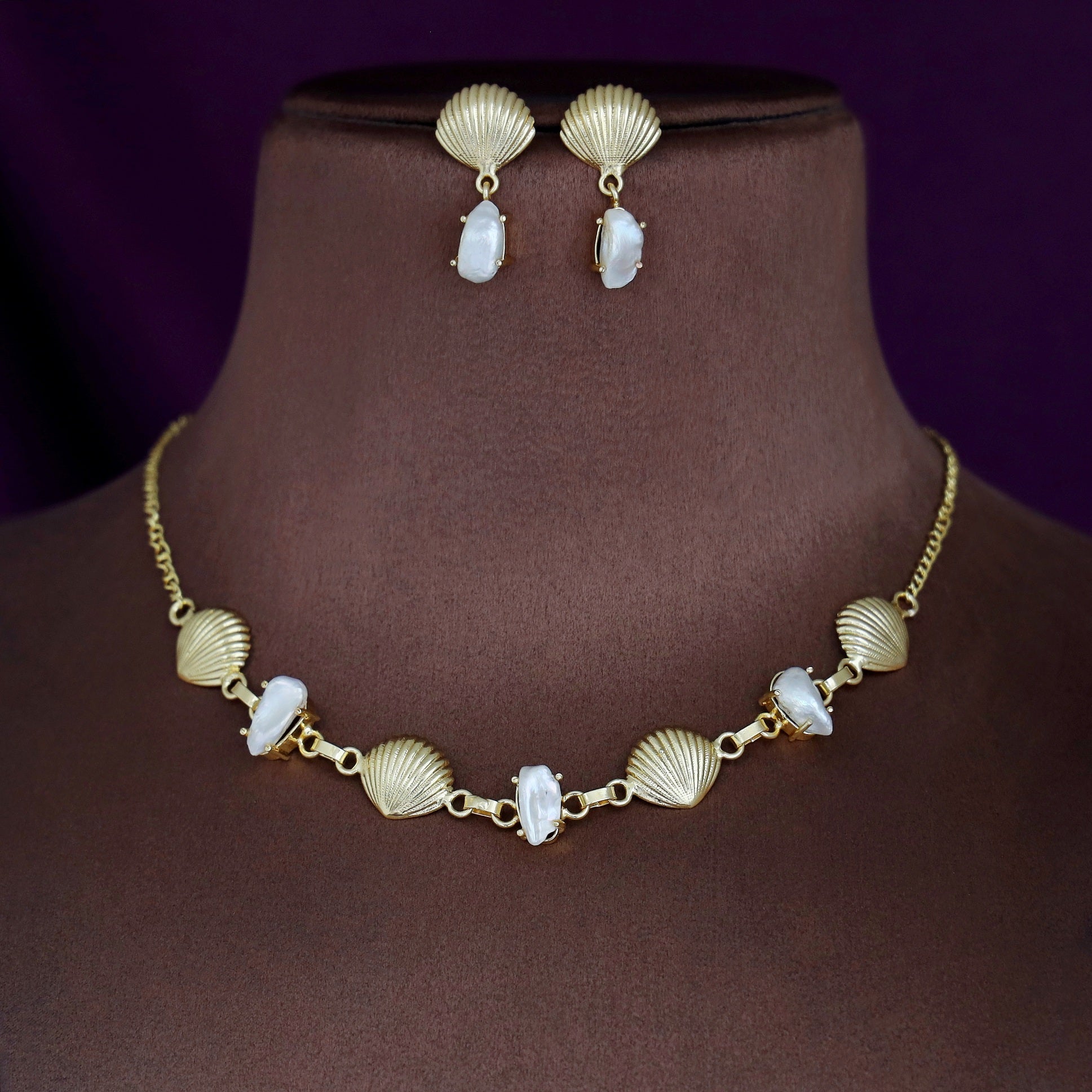 Maleea Seashell And Baroque Neckpiece With Earring