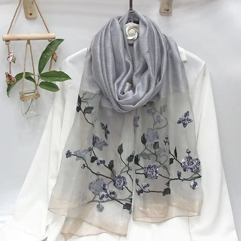 Fashion 2024 Beach Stoles Women Scarf Silk Wool Embroidery Floral Female Thin Foulard Bufanda Hijab Wraps Pashmina Shawl Scarves