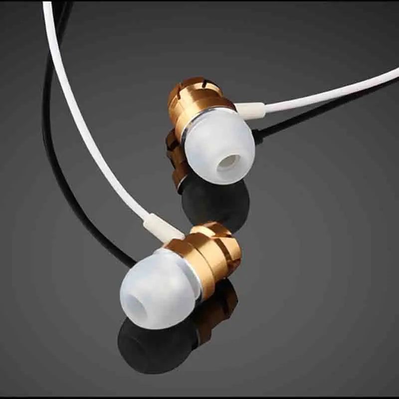 New Metal Wired Super Bass Earbud 3.5mm Built-in Microphone Hand Free Noise Reduction Gaming Universal Headset Sport Earphone