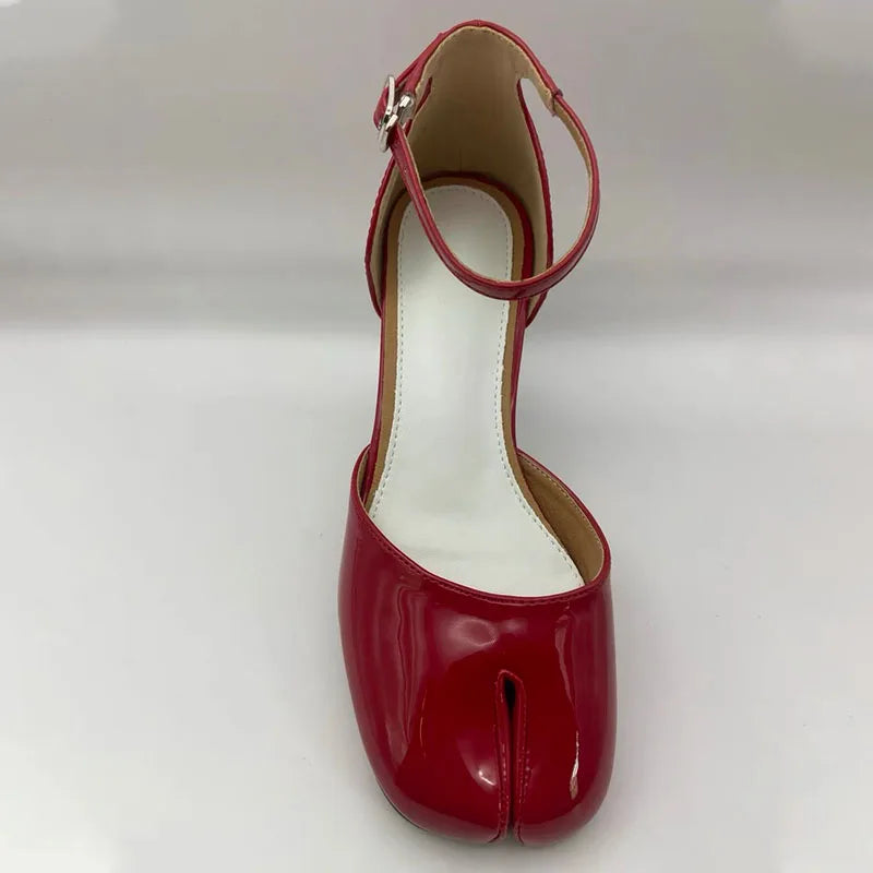 Red Patent Leather Slipt Toe Shoes Luxury Brand Designer Tabi Shoes Elegant High Heels Female Fashion Party Dress Women Pumps