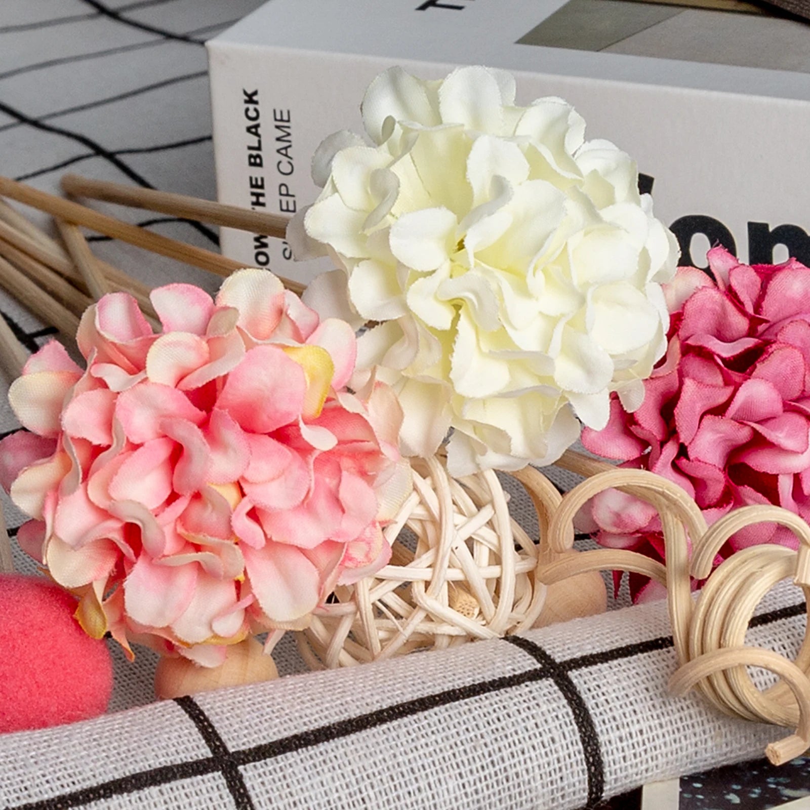 DIY 10PCS Pink Hydrangea Flower Rattan Sticks Fireless Fragrances Reed Diffuser Stick Ornaments Home Decor