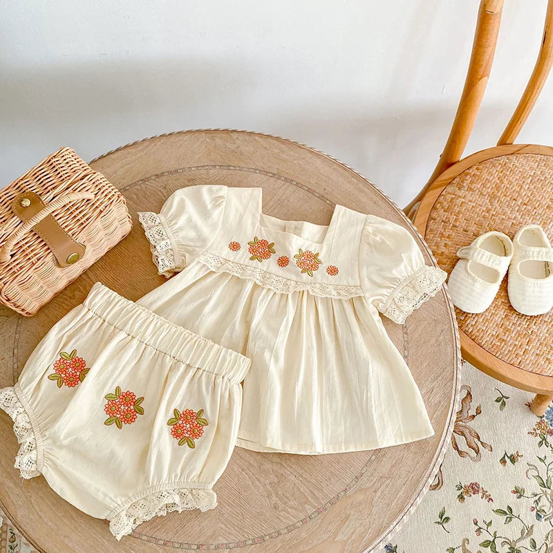 2026 Summer Baby Clothing Set Flower Embroidery Girls Suits Peter Pan Tee and Shorts Toddler Girls Clothes Set