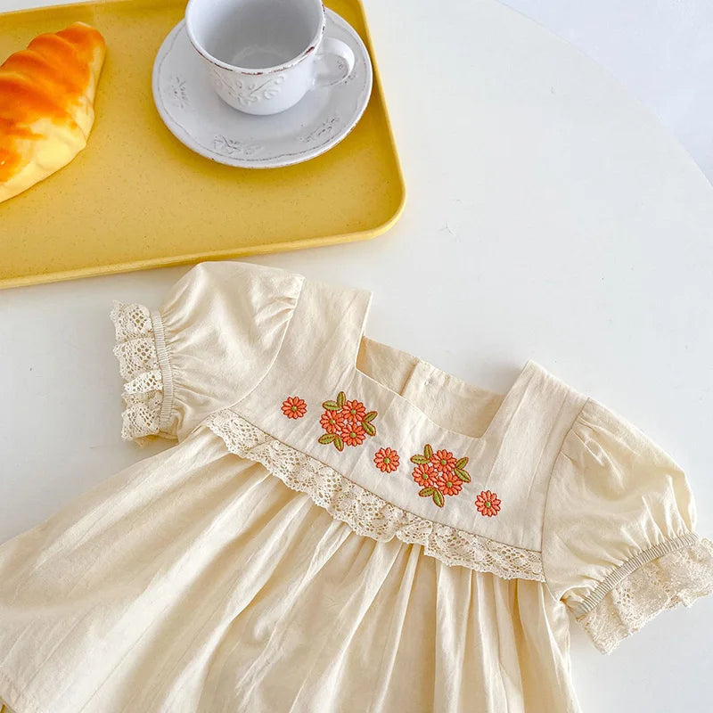 2026 Summer Baby Clothing Set Flower Embroidery Girls Suits Peter Pan Tee and Shorts Toddler Girls Clothes Set
