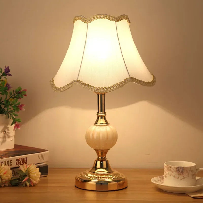 European Style Simple Glass Desk Lamp Retro Classic Bedroom Bedside Lamps Wrought Iron Iron Fabric System Table Light Luxury